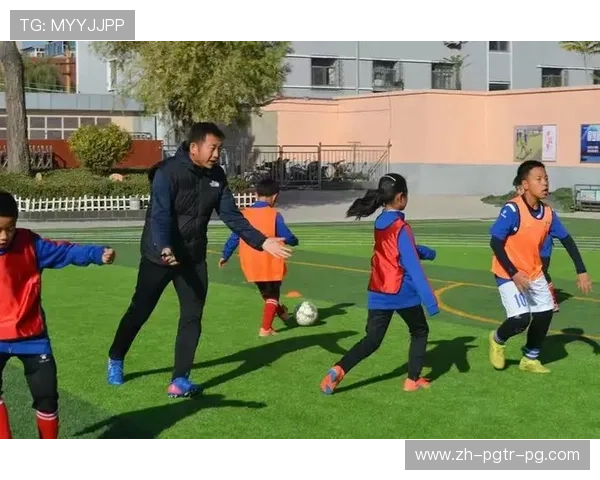 驶向绿茵的专属旅程足球专列首发 驶向绿茵的专属旅程足球专列首发